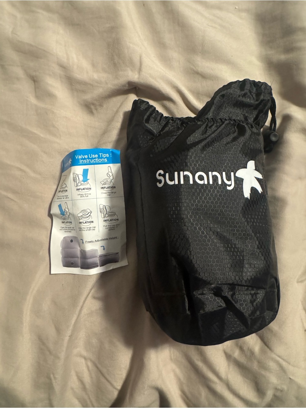 Sunany Black Travel Pouch with Inflatable Accessory